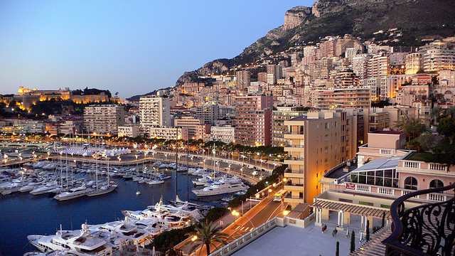 Monte-Carlo travel guide