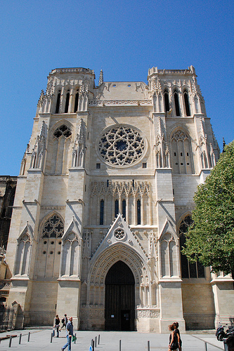Bordeaux Cathedral trip planner
