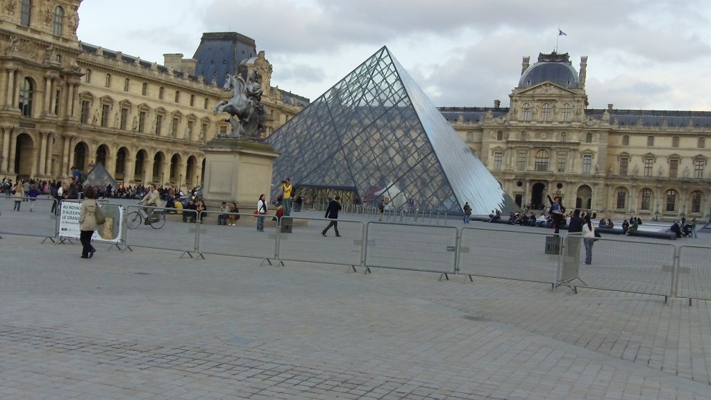 Musée du Louvre trip planner