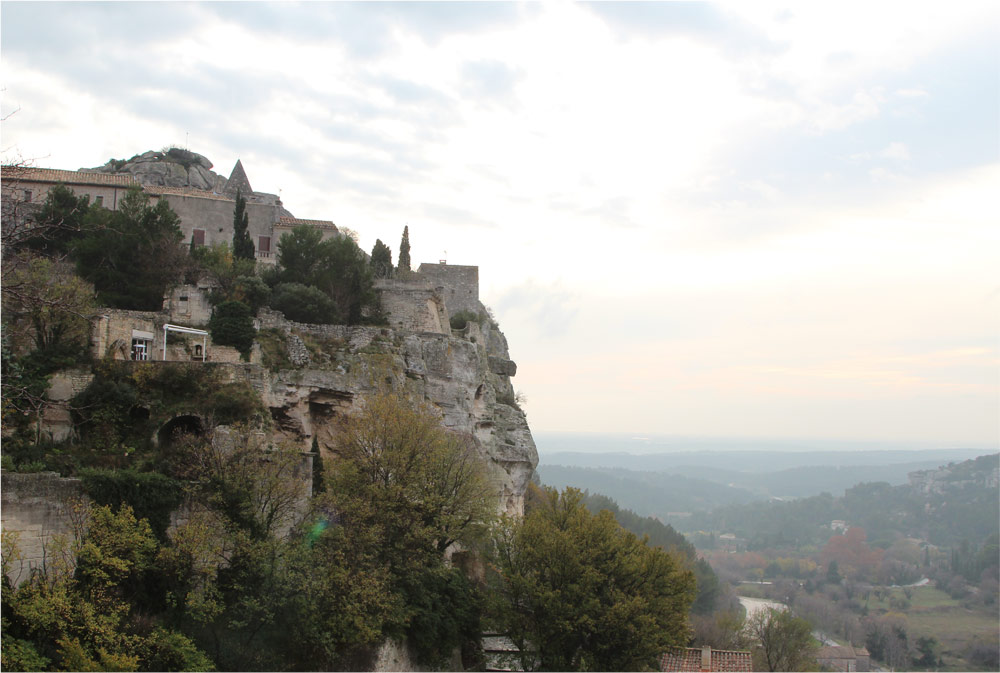 Les Baux-de-Provence travel guide